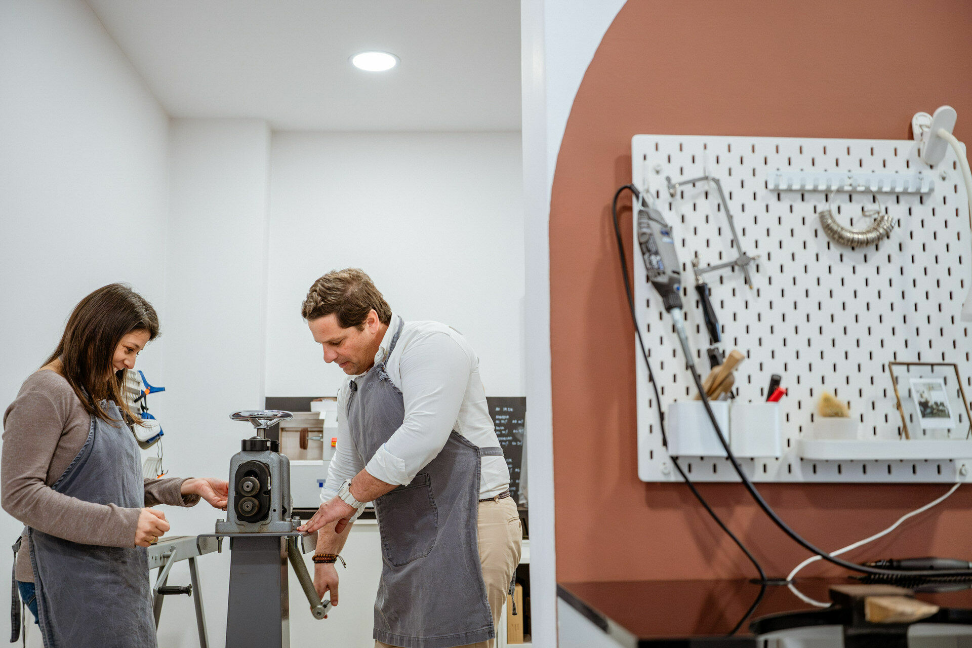 Foto Fazer as próprias alianças de casamento: uma experiência única que poucos noivos consideram - Imagem 0